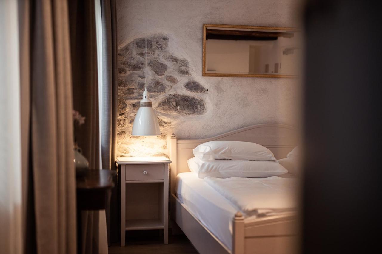 Boutique Hotel Zum Rosenbaum Nalles Exterior photo
