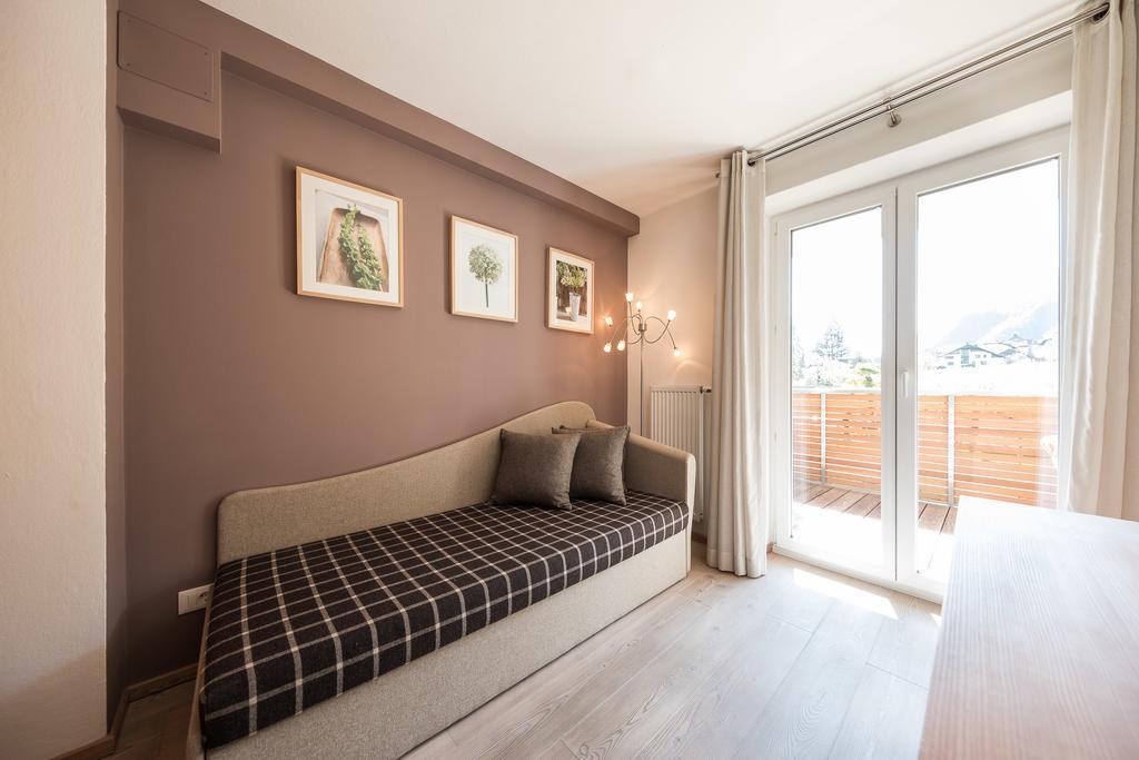 Boutique Hotel Zum Rosenbaum Nalles Exterior photo